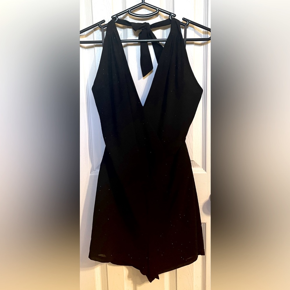 Bebe black sleeveless plunge necklace romper medium
